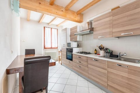 Large apartment with 2 bedrooms in the historic center Apartment in Reggio Emilia