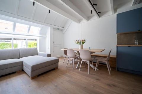 Casa Azul House in Koksijde