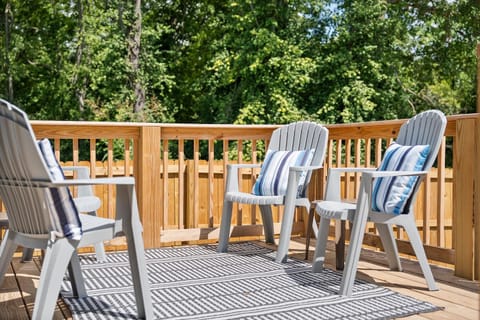 Lopez Lounge 1018 Main St House in Clarksville