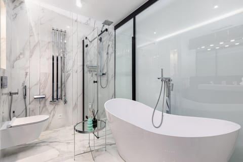 Shower, Toilet, Bathroom, Bath