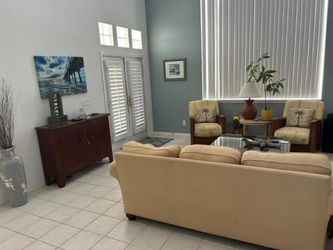 Coastal Calm Your Beachside Home House in Naples Park