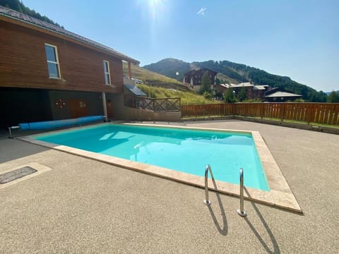 La Foux t2 terrasse vue splendide Bds 29 Apartment in Allos