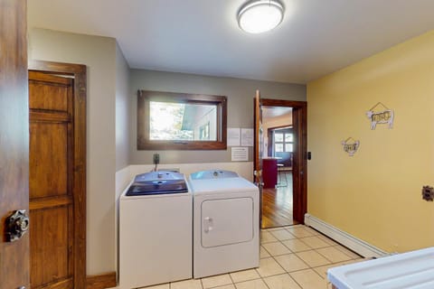 Pioneer Ridge Main House House in Colorado