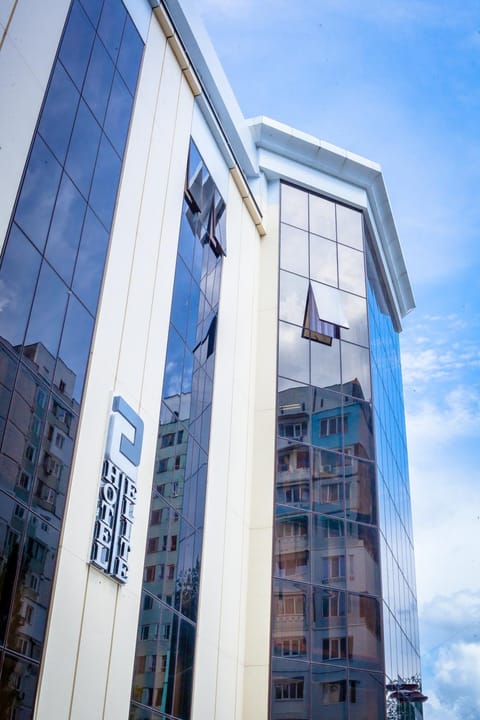 Property building, Facade/entrance