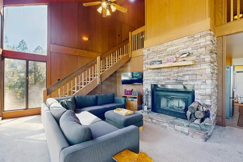 Dogwood Hollow House in Shaver Lake