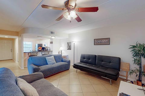 Aztec Habitat No. 19 Apartment in South Padre Island