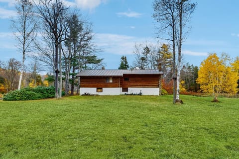Parker Lane Cabin Cabin in Weston