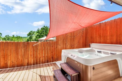 Patio, Hot Tub