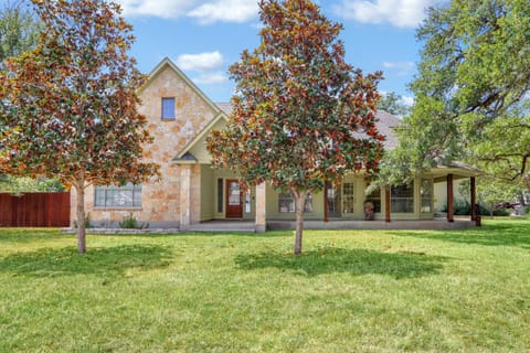 Sledge Street Swim Club House in Kyle