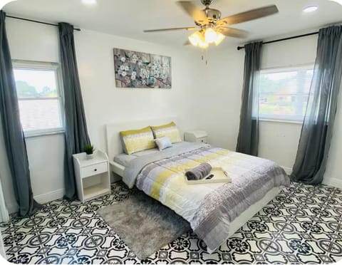 Paradise Beach Apartment in Town N Country