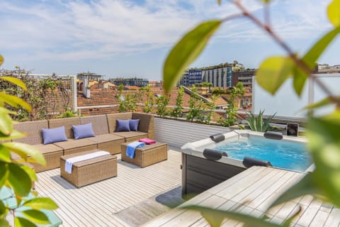Patio, Natural landscape, Hot Tub, View (from property/room), Balcony/Terrace, Evening entertainment, Garden view, Pool view, Swimming pool, Open Air Bath, sunbed