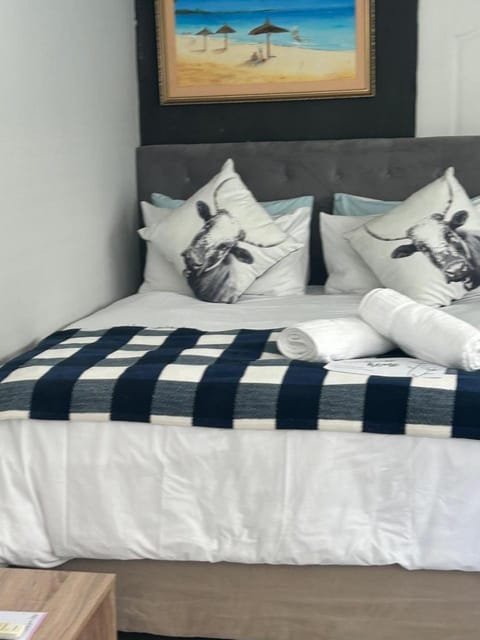 Serenity suite 6 minutes away from the beach Bed and Breakfast in Cape Town
