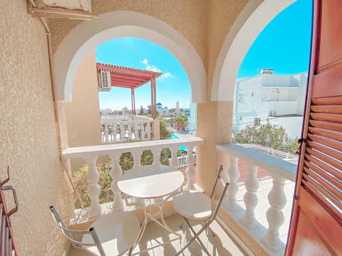 View (from property/room), Balcony/Terrace