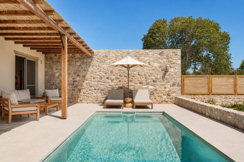 View (from property/room), Seating area, Swimming pool, sunbed