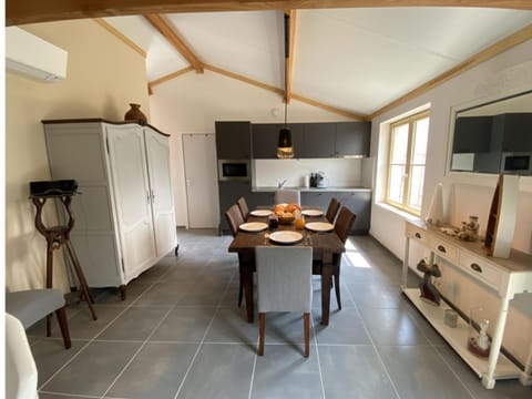 Living room, Dining area