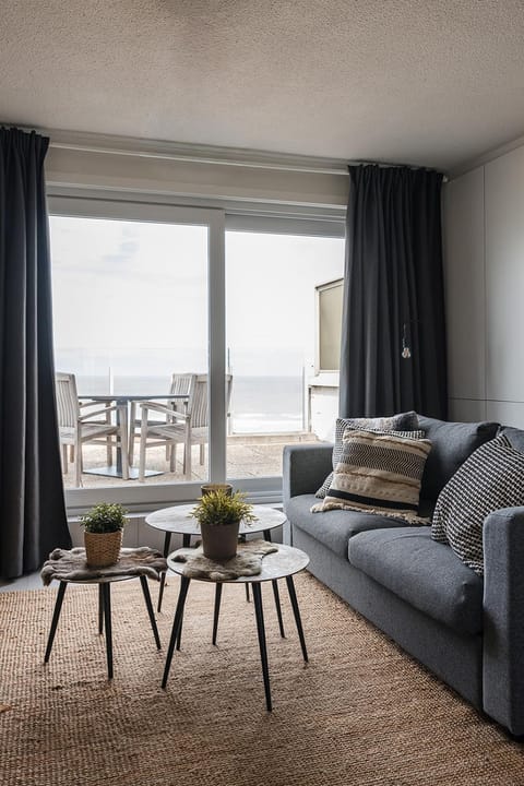 View (from property/room), Balcony/Terrace, Seating area