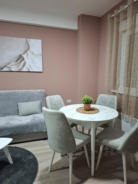 TV and multimedia, Living room, Seating area, Dining area, kitchen, air conditioner
