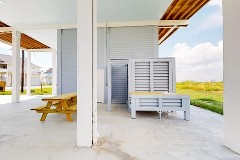 Modern Gulf Views Gated Community Dog Haven House in Texas City