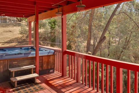 Naci Lakeview Retreat House in Lake Nacimiento