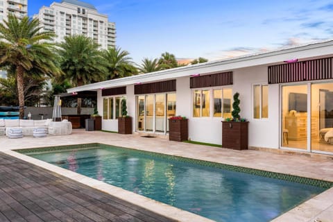 Property building, Pool view, Swimming pool