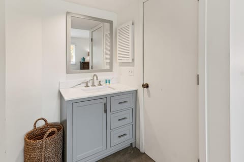 1806 Heron Point House in Summerville