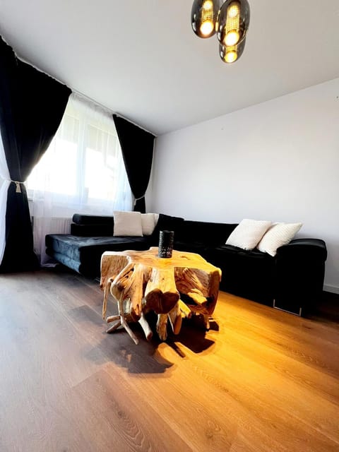 Living room, Photo of the whole room, Seating area