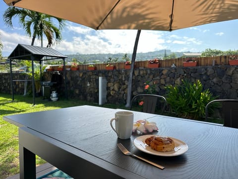 Patio, Breakfast