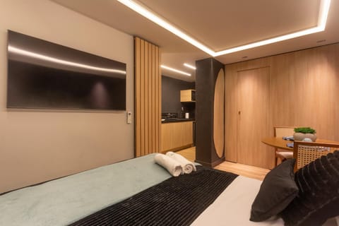 TV and multimedia, Photo of the whole room, Bedroom
