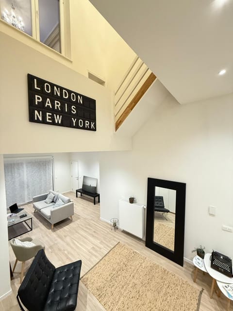 Living room, Photo of the whole room, Internal: Not applicable to any particular room