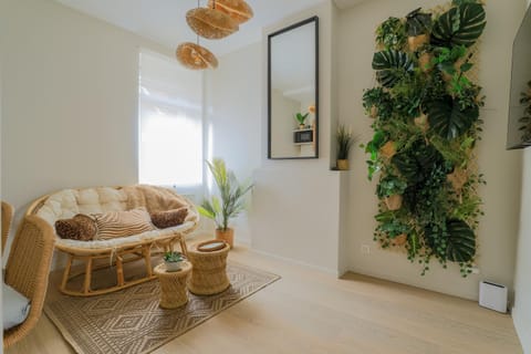 Living room, Decorative detail