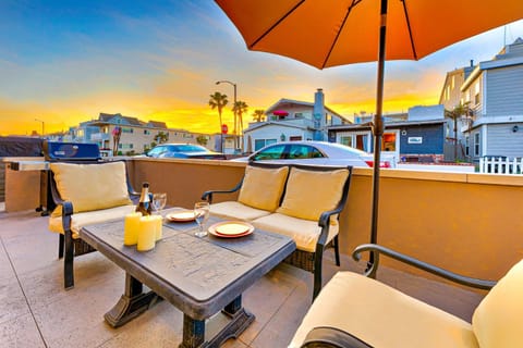 Newport Beach Simplicity Apartment in Balboa Peninsula