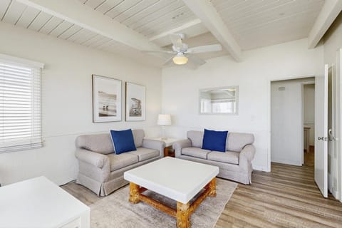 Seascape II House in Balboa Peninsula