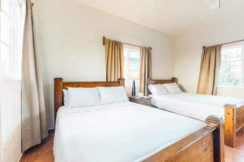 Grama Tasha at Isebei Guest House -Gold Standard Certified House in Hopkins