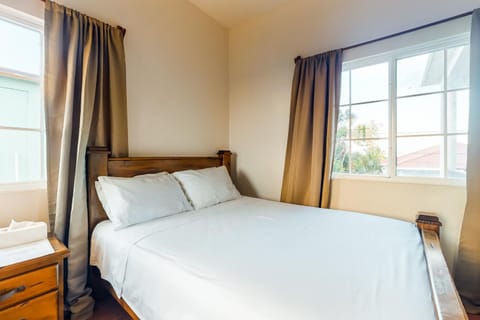 Grama Tasha at Isebei Guest House -Gold Standard Certified House in Hopkins