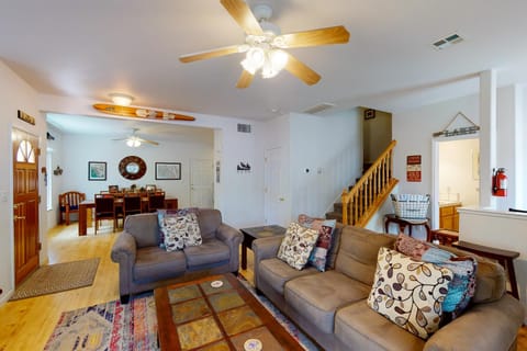 Moler Lake House House in Bass Lake