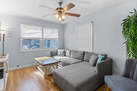 Balboa Duplex II House in Balboa Peninsula