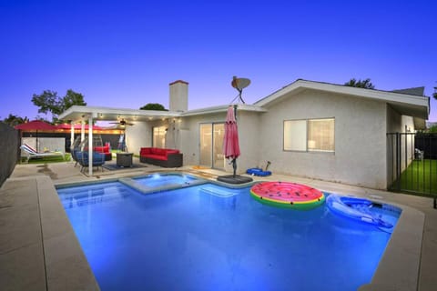 Swimming pool