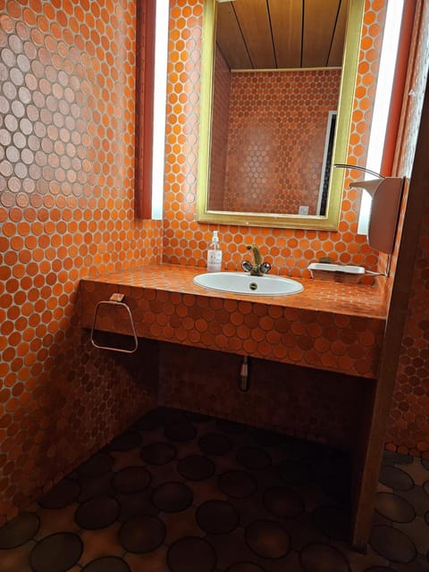 Privatzimmer -Neptun- mit gemeinsamer Küche und Bad in der Altstadt Chur Bed and Breakfast in Chur