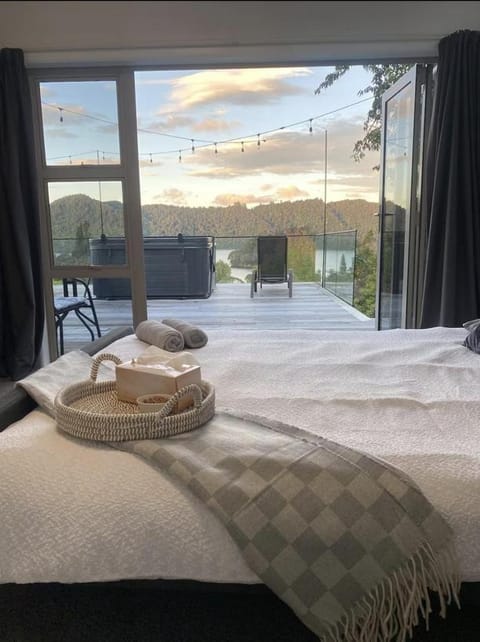 Bed, View (from property/room)