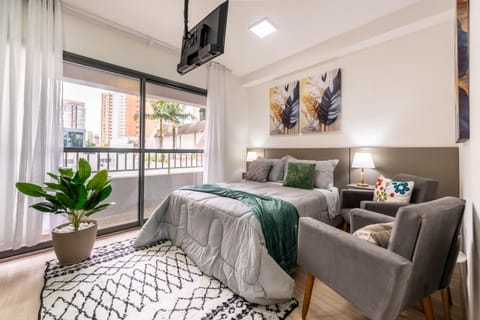 Photo of the whole room, Bedroom