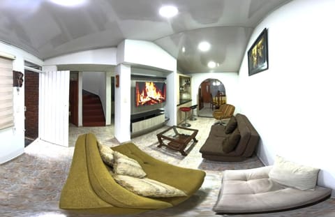 Communal lounge/ TV room