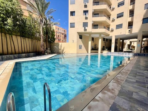 Property building, Day, Swimming pool