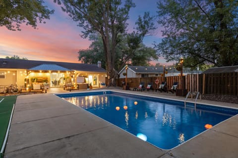 Pool view, Swimming pool, Swimming pool, sunbed