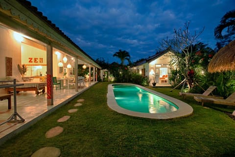 Property building, Patio, Night, Natural landscape, Garden, Garden view, Pool view, Swimming pool, sunbed