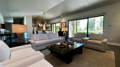 Luxe Living House in Rancho Mirage