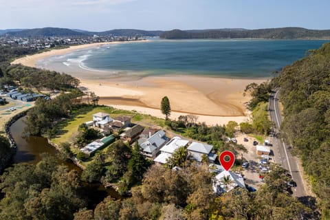 Nearby landmark, Day, Neighbourhood, Natural landscape, Bird's eye view, Beach, River view, Sea view, Location