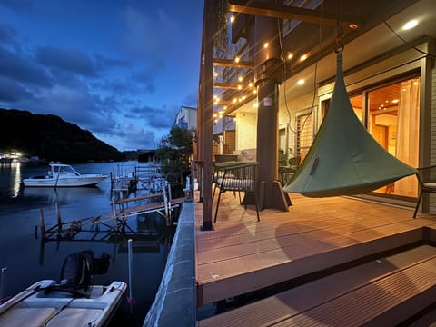 Balcony/Terrace, Lake view