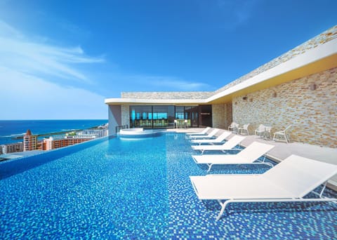 Swimming pool, Swimming pool