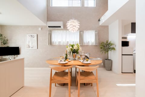 Living room, Dining area