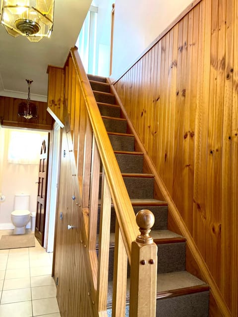 Home in Moonah with beautiful view House in Glenorchy